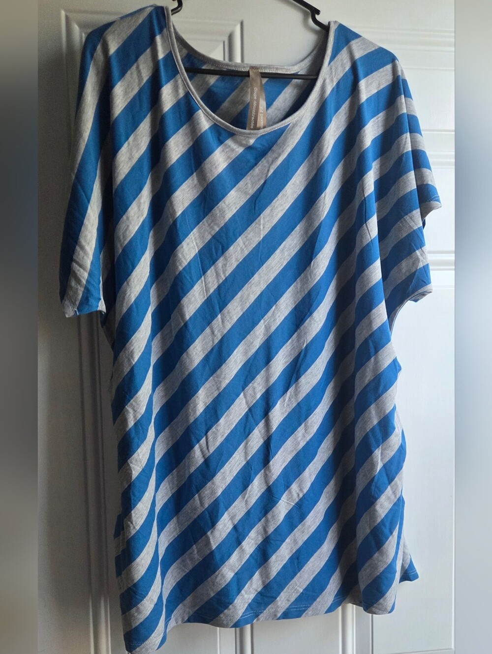 Penningtons Blue and Light Gray Diagonal Stripe Tee Size 2X